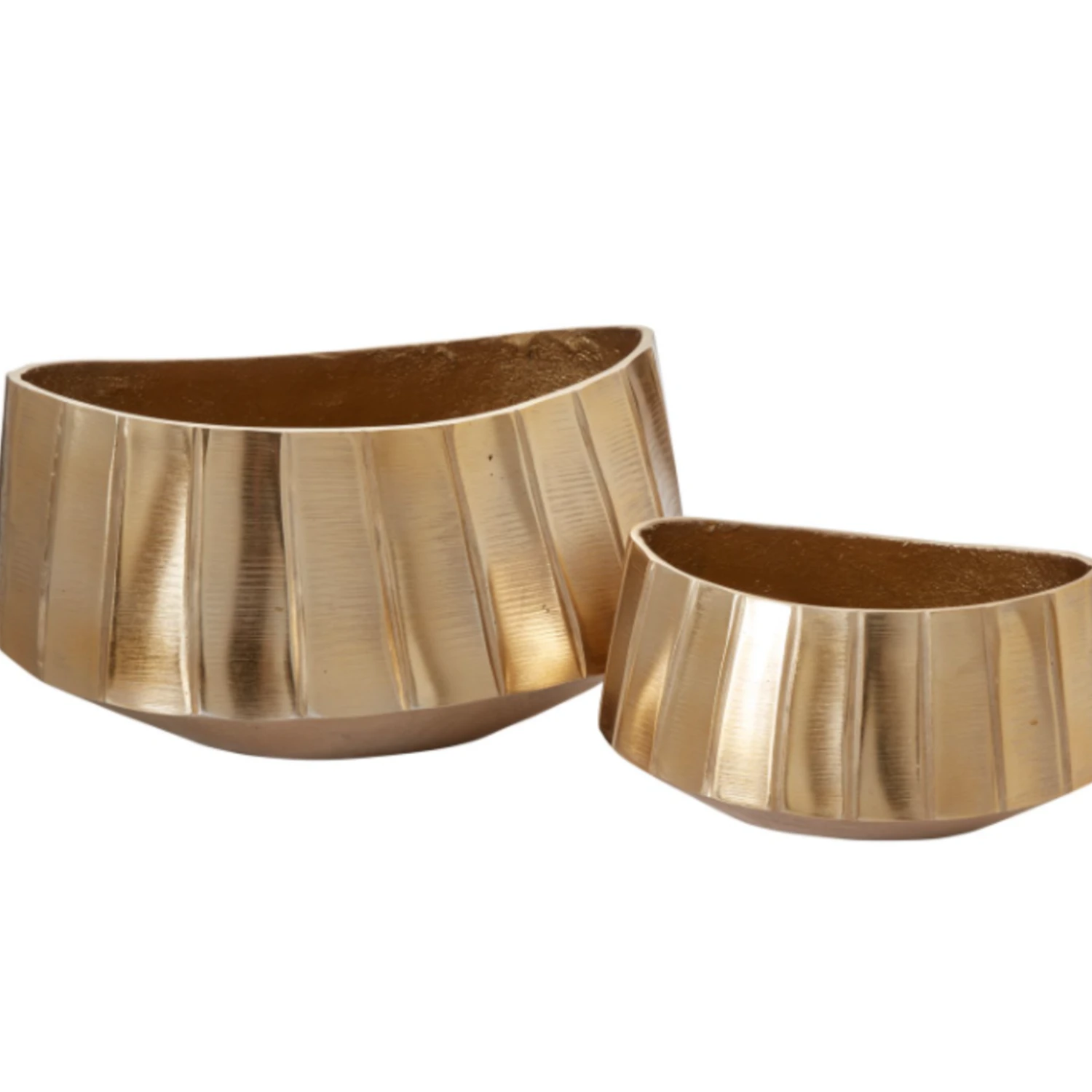 8”H X 10.5” X 7.25” GOLD METAL OVAL HELENA BOAT 6 8”H X 10.5” X 7.25” GOLD METAL OVAL HELENA BOAT - Image 4